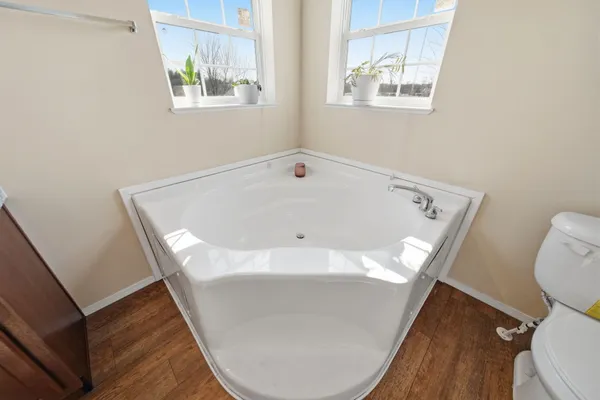 $70,000 | 320 Grand River Drive, Adrian, MI 49221