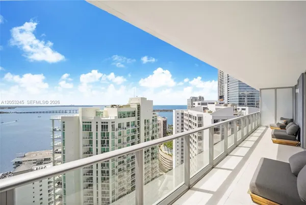 $7,000 | 1300 Brickell Bay Drive, Unit 3004, Miami, FL 33131