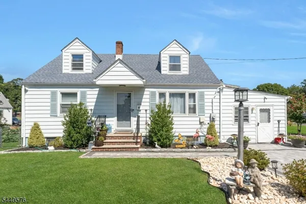 $520,000 | 213 Glenside Place, North Plainfield, NJ 07060