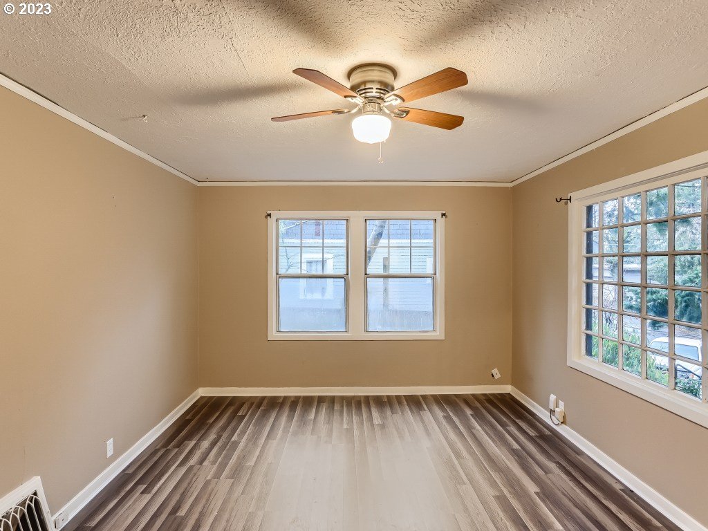 1825 Southwest Evans Street Portland, OR 97219 - Photo 7 of 28 Gallery Image 7