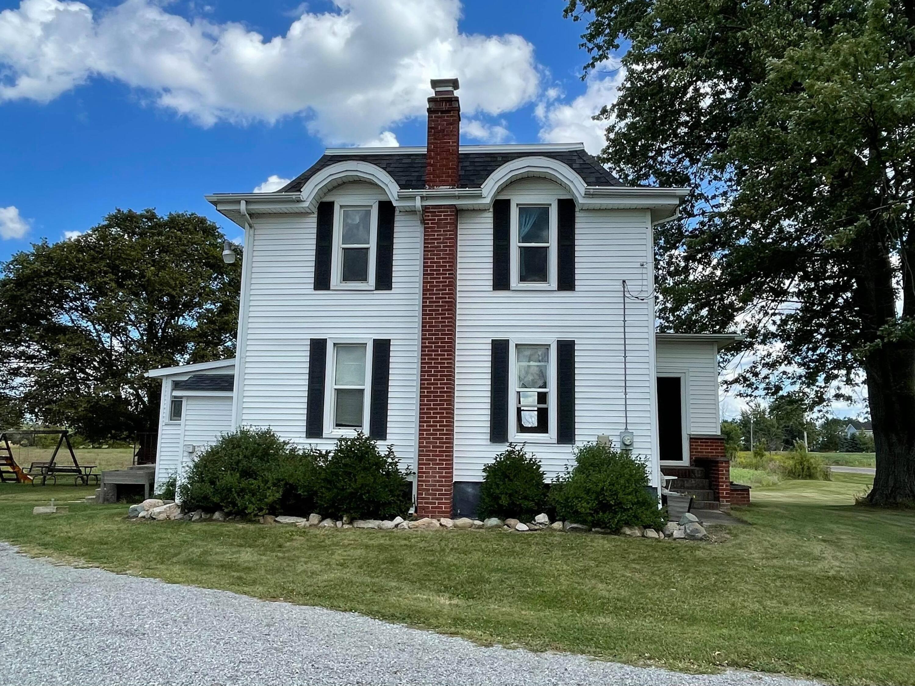 11760 Hartley Road Waldron, MI 49288 - Photo 3 of 25 241451746_530420961356396_82707560716409