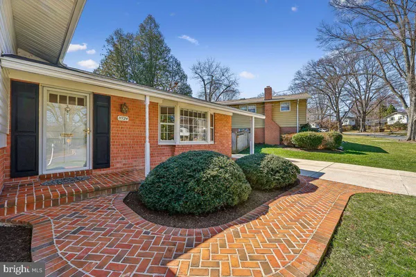 $925,000 | 11724 Enid Drive, Potomac, MD 20854