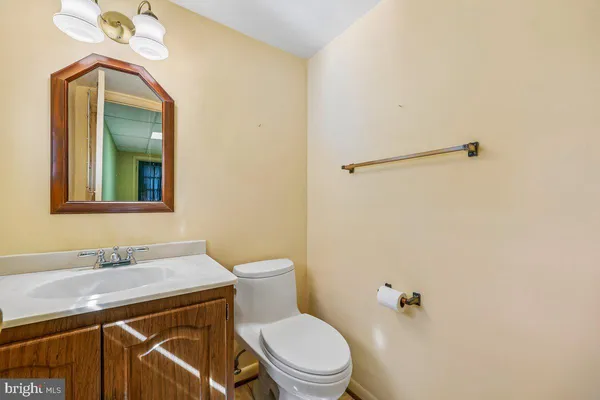 $925,000 | 11724 Enid Drive, Potomac, MD 20854