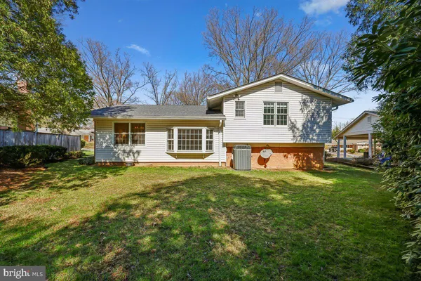 $925,000 | 11724 Enid Drive, Potomac, MD 20854