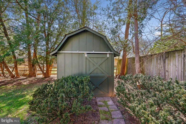 $925,000 | 11724 Enid Drive, Potomac, MD 20854