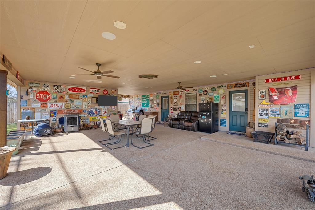 900 Elizabeth Drive Robinson, TX 76706 - Photo 26 of 35 a view of a room with gym equipment