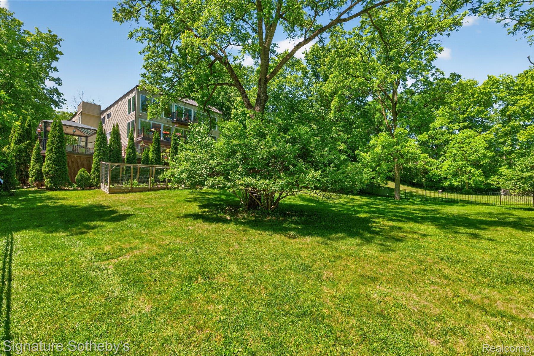 30650 Lahser Road Franklin, MI 48025 - Photo 80 of 93 080-30650-Lahser-Rd-Beverly-Hills-MI-48025-WindowStill.jpg