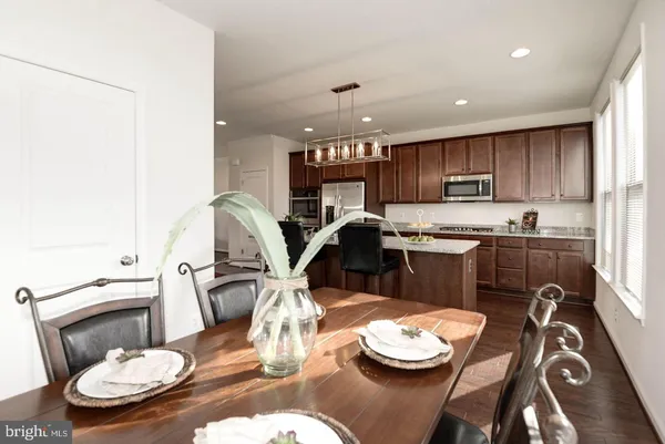 $3,700 | 42482 Dogwood Glen Square, Sterling, VA 20166