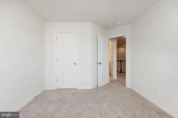 $3,700 | 42482 Dogwood Glen Square, Sterling, VA 20166