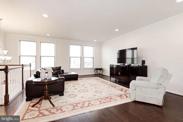 $3,700 | 42482 Dogwood Glen Square, Sterling, VA 20166