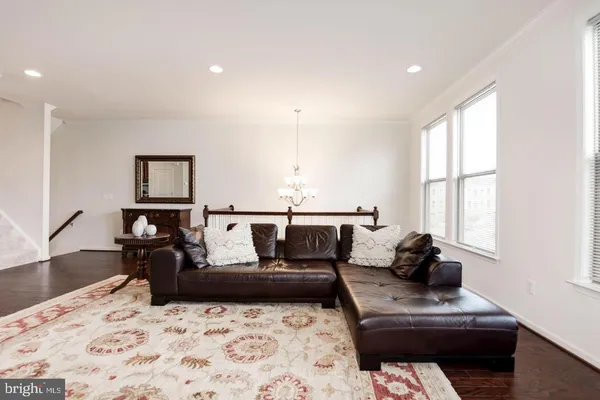 $3,700 | 42482 Dogwood Glen Square, Sterling, VA 20166