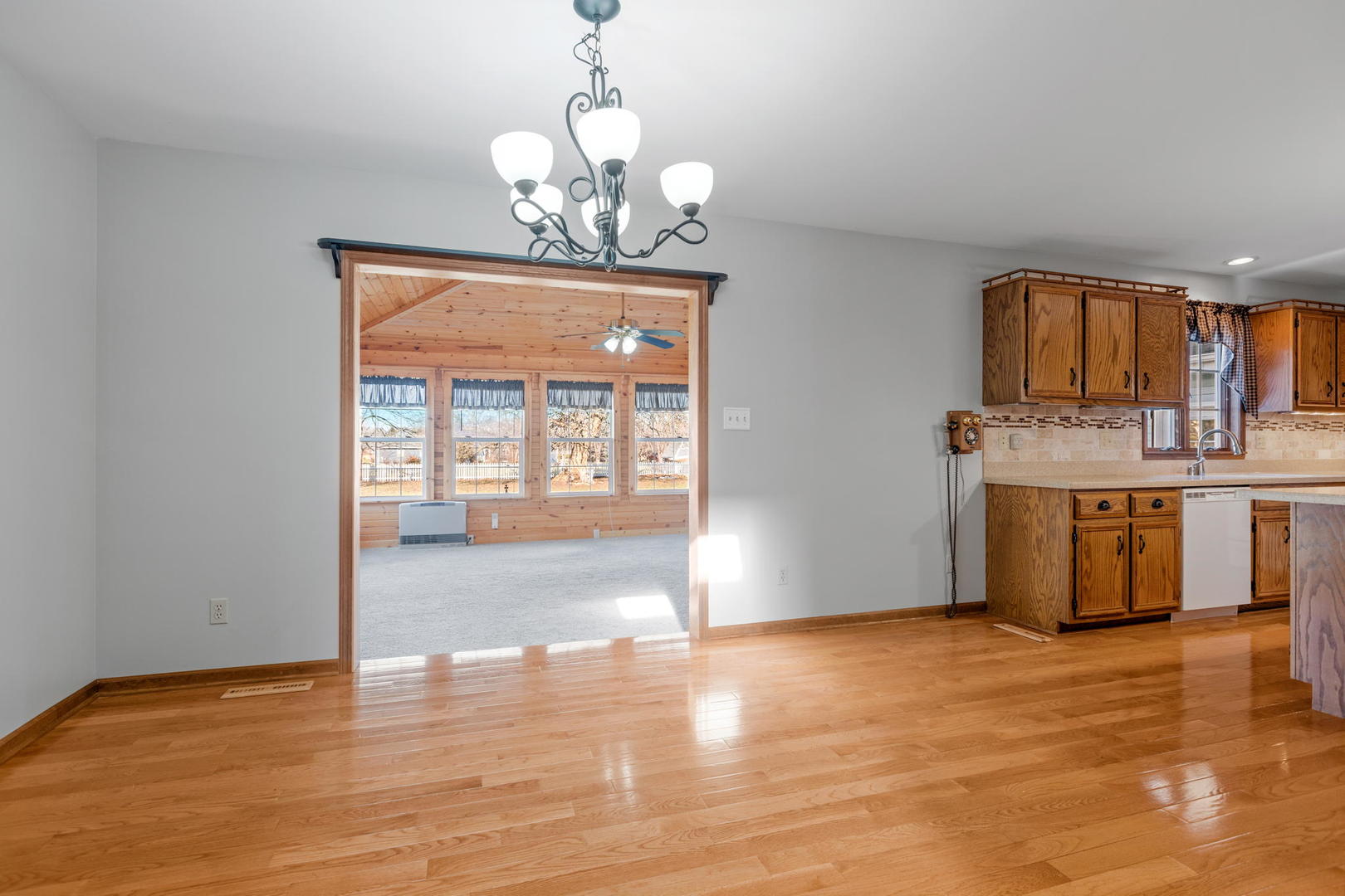 360 East Southmor Road Morris, IL 60450 - Photo 8 of 36 a view of a kitchen with granite countertop a stove top oven