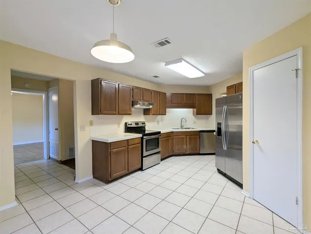 $1,850 | 512 Quail Nest Lane, Pensacola, FL 32514