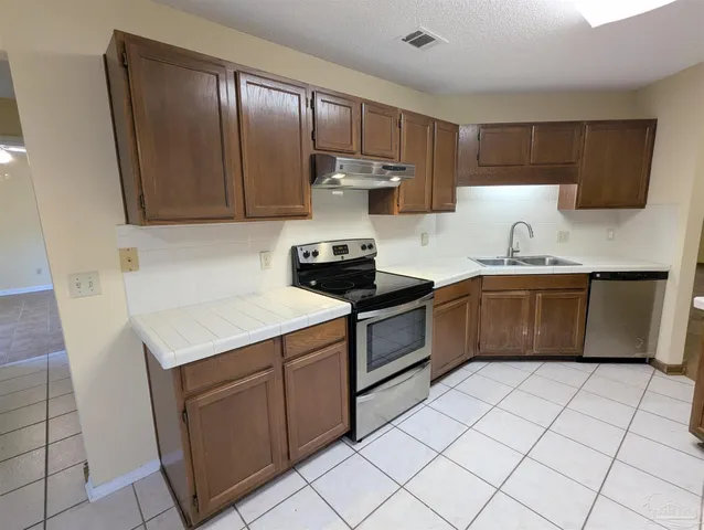 $1,850 | 512 Quail Nest Lane, Pensacola, FL 32514