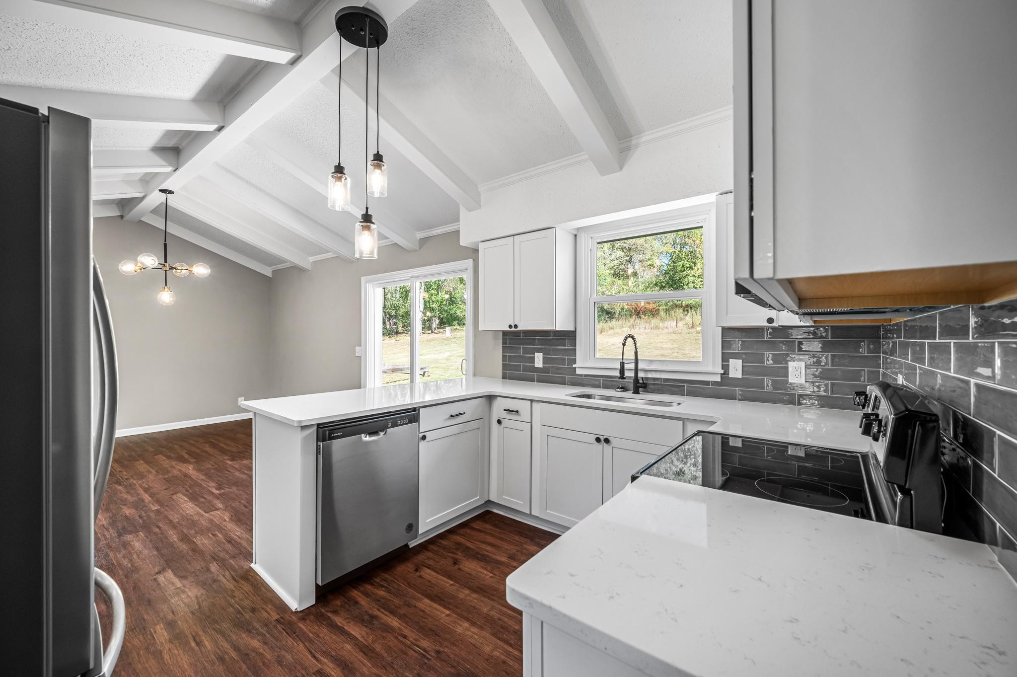 121 South Valley Road Hendersonville, TN 37075 - Photo 5 of 15 Gallery Image 5