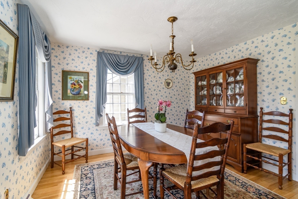7 Woodleigh Road Natick, MA 01760 - Photo 15 of 32