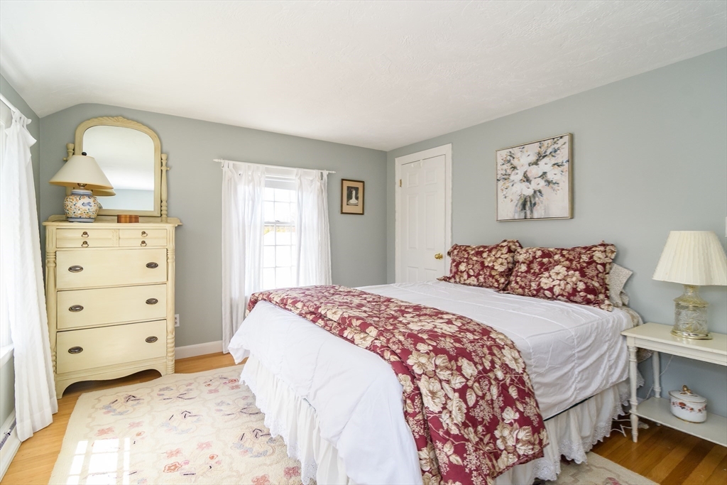 7 Woodleigh Road Natick, MA 01760 - Photo 22 of 32