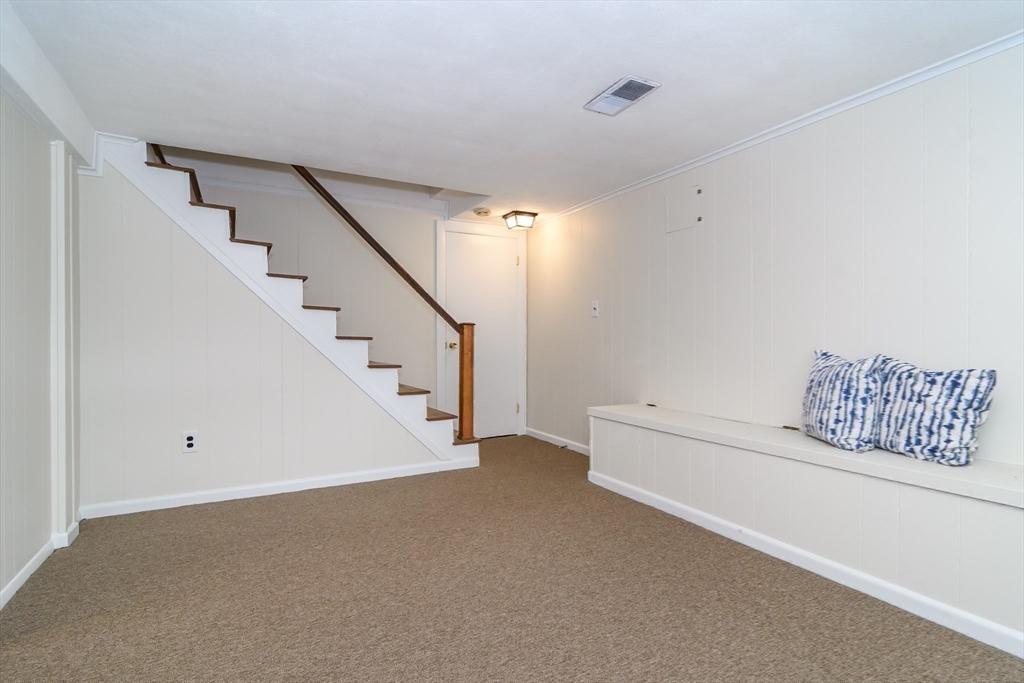 7 Woodleigh Road Natick, MA 01760 - Photo 25 of 32