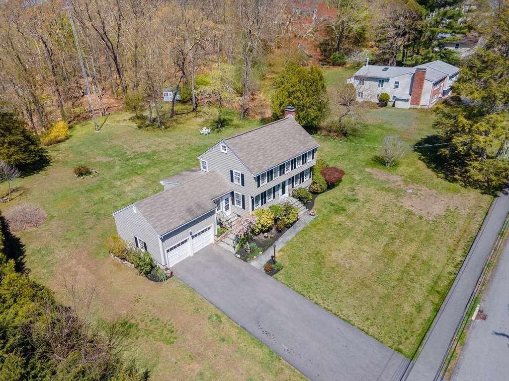 7 Woodleigh Road Natick, MA 01760 - Photo 4 of 32