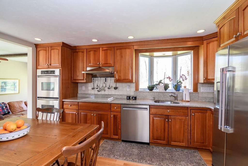 7 Woodleigh Road Natick, MA 01760 - Photo 10 of 32