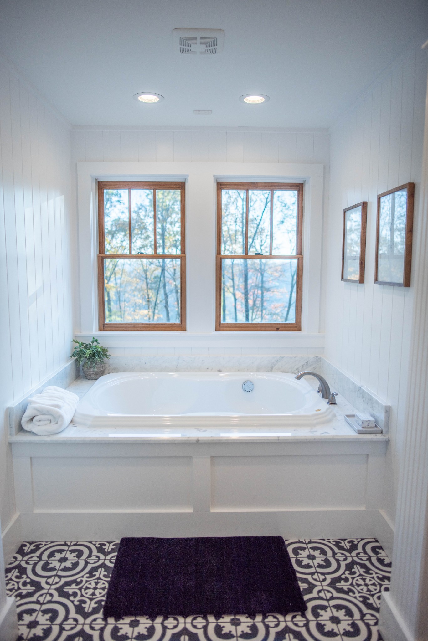 8898 Faix Road Byrdstown, TN 38549 - Photo 40 of 45 a bathroom with a bathtub and next to a window