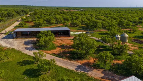$5,999,999 | 10000 Fm 209, Graham, TX 76450