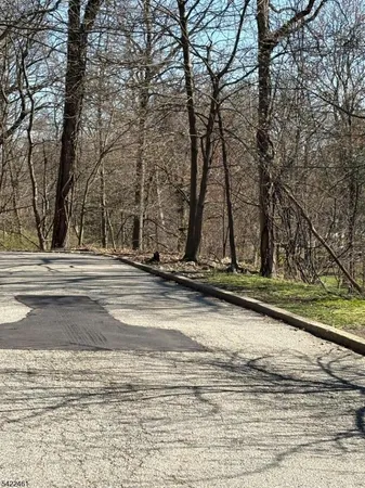 $225,000 | 38 Dalewood Drive, Wayne, NJ 07470