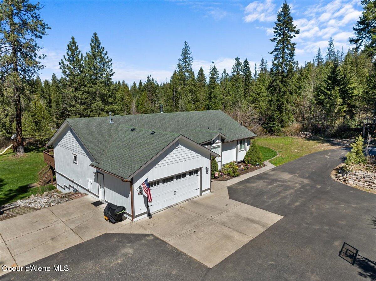 2447 East Garwood Road Hayden, ID 83835 - Photo 5 of 56 Garage Angle