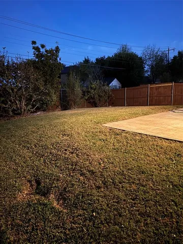 $2,400 | 514 Hugh Walker Drive, Mesquite, TX 75149