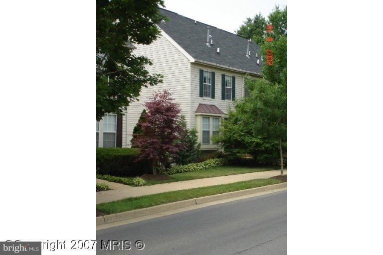 2180 South Glebe Road Arlington, VA 22204 - Photo 1 of 19 a view of house with yard and green space