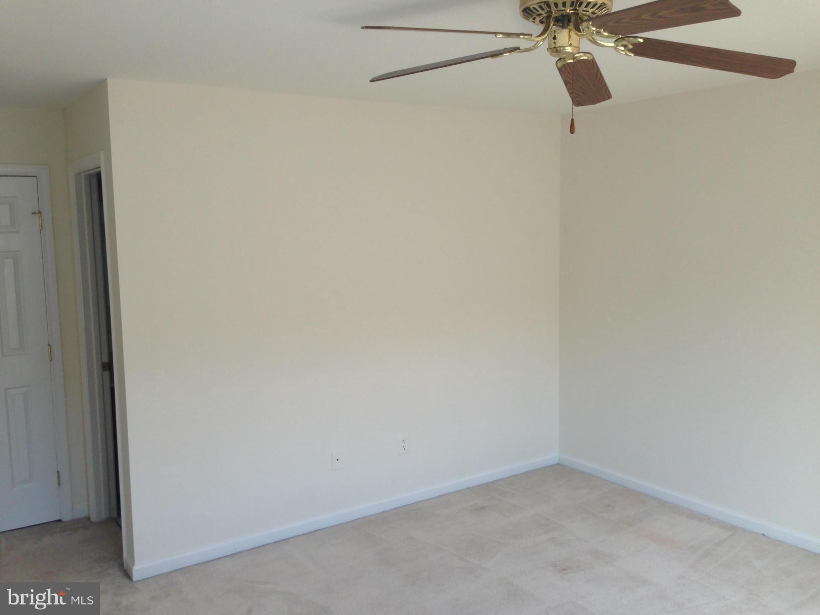 2180 South Glebe Road Arlington, VA 22204 - Photo 8 of 19 a view of a small space