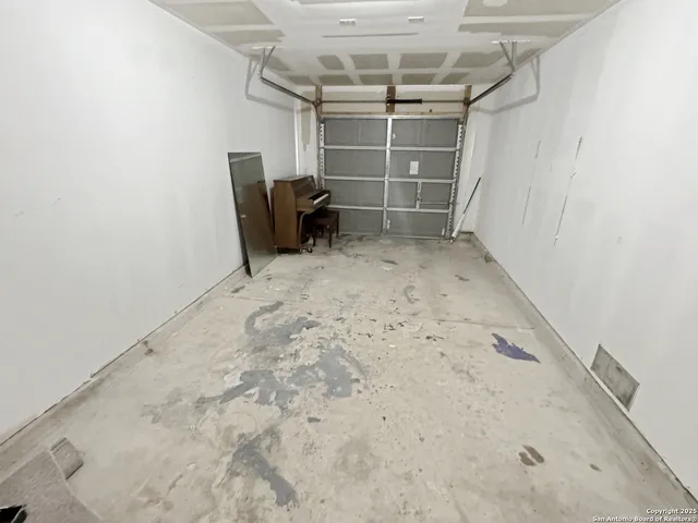 $1,800 | 5311 Moreville Farm, San Antonio, TX 78228