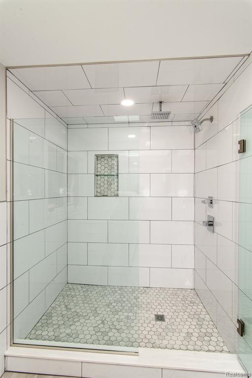 2800 Acorn Road Bloomfield Hills, MI 48302 - Photo 19 of 25 Gallery Image 19
