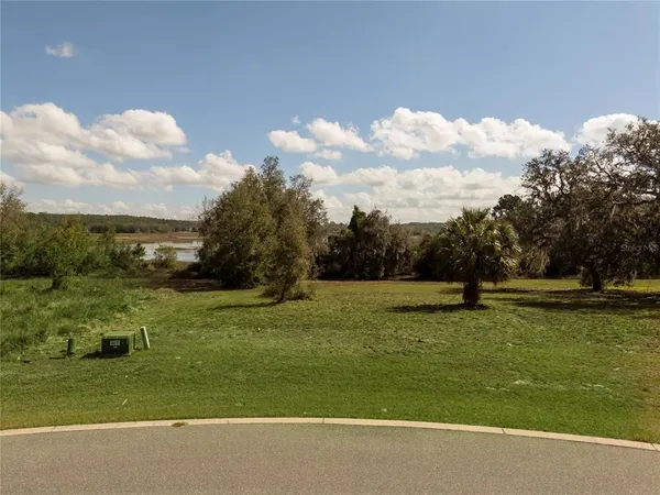 $215,000 | 476 Long And Winding Road, Howey-in-the-Hills, FL 34737