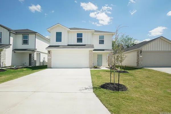 $2,200 | 722 Jennifer Way, New Braunfels, TX 78130