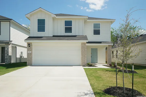 $2,200 | 722 Jennifer Way, New Braunfels, TX 78130