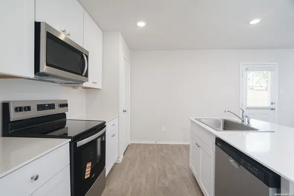 $2,200 | 722 Jennifer Way, New Braunfels, TX 78130