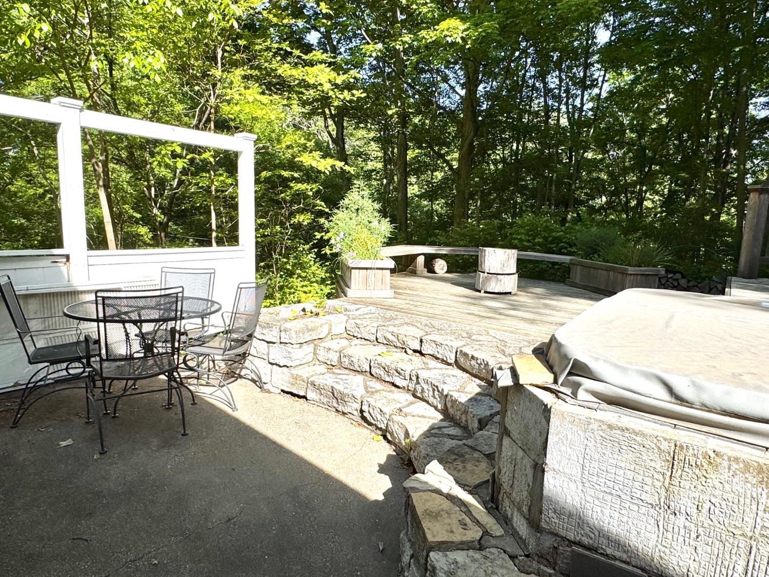 7034 Bridges Road Cincinnati, OH 45230 - Photo 10 of 41