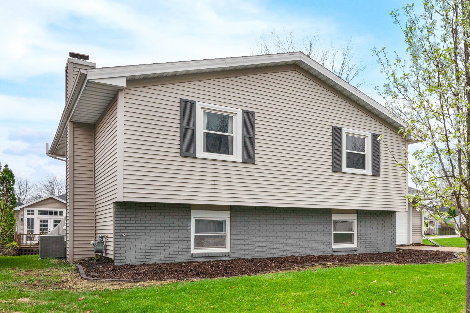 227 Belview Avenue Normal, IL 61761 - Photo 2 of 31