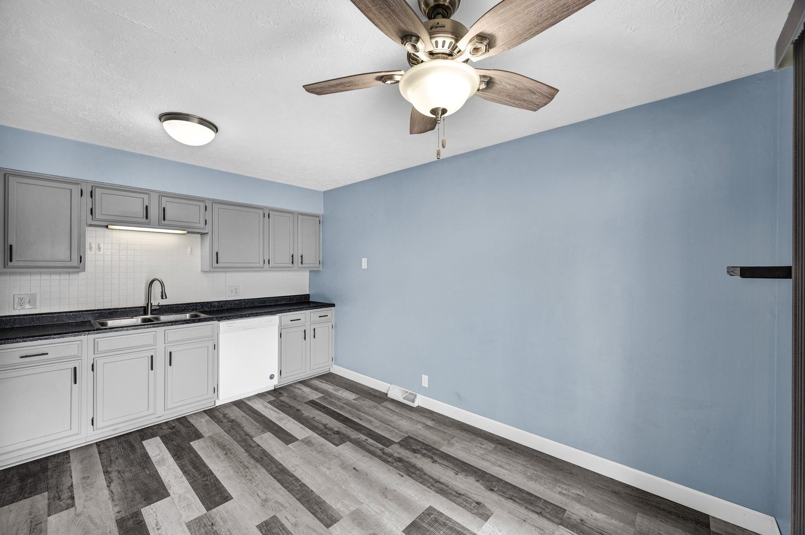 227 Belview Avenue Normal, IL 61761 - Photo 8 of 31