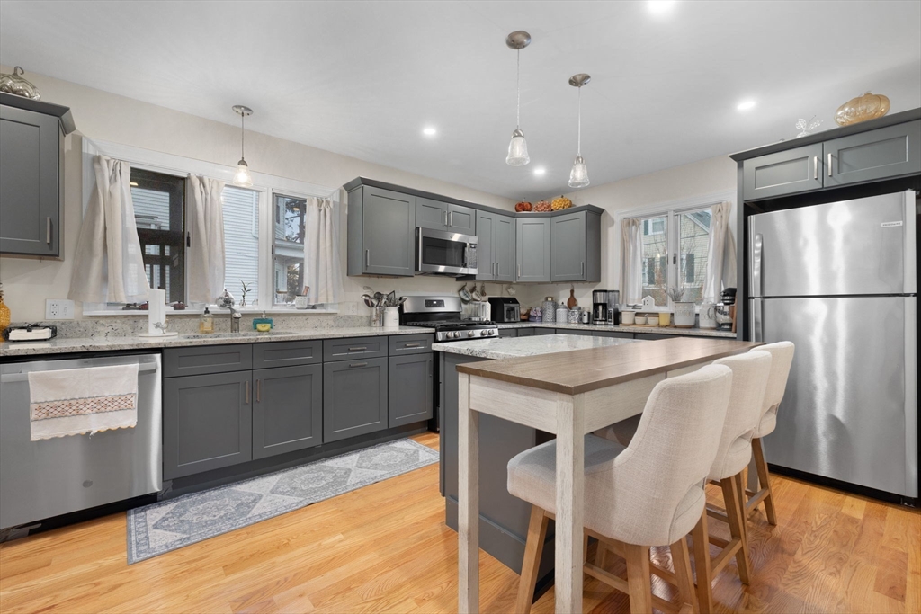 26 Clay Avenue Everett, MA 02149 - Photo 8 of 30