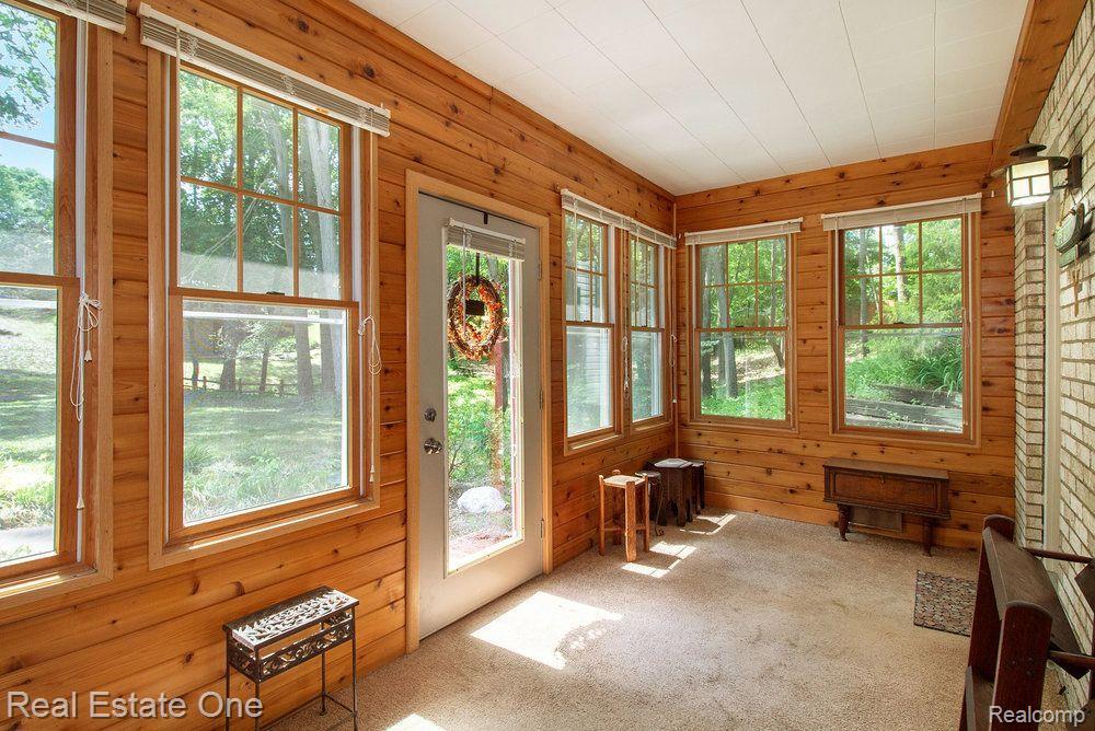 8784 River Valley Road Brighton, MI 48116 - Photo 6 of 37