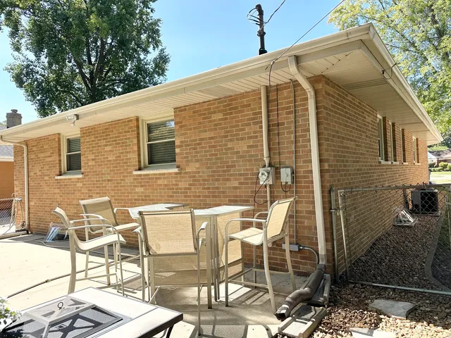 $209,000 | 456 South Wall Street, Kankakee, IL 60901
