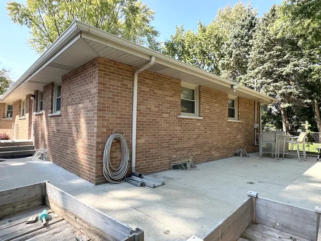 $209,000 | 456 South Wall Street, Kankakee, IL 60901