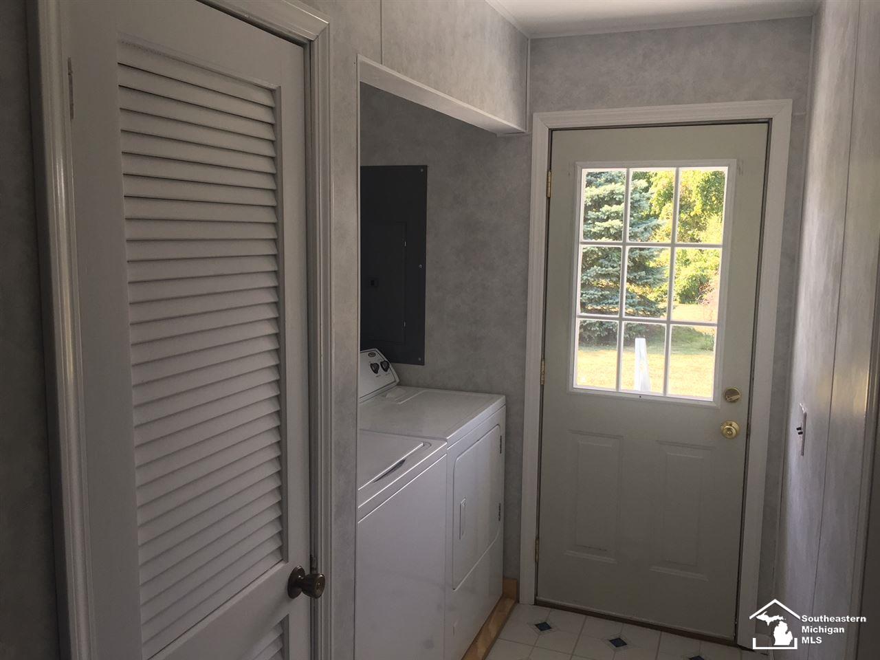 4965 Sycamore Road Newport, MI 48166 - Photo 18 of 29 21501959-17.JPG