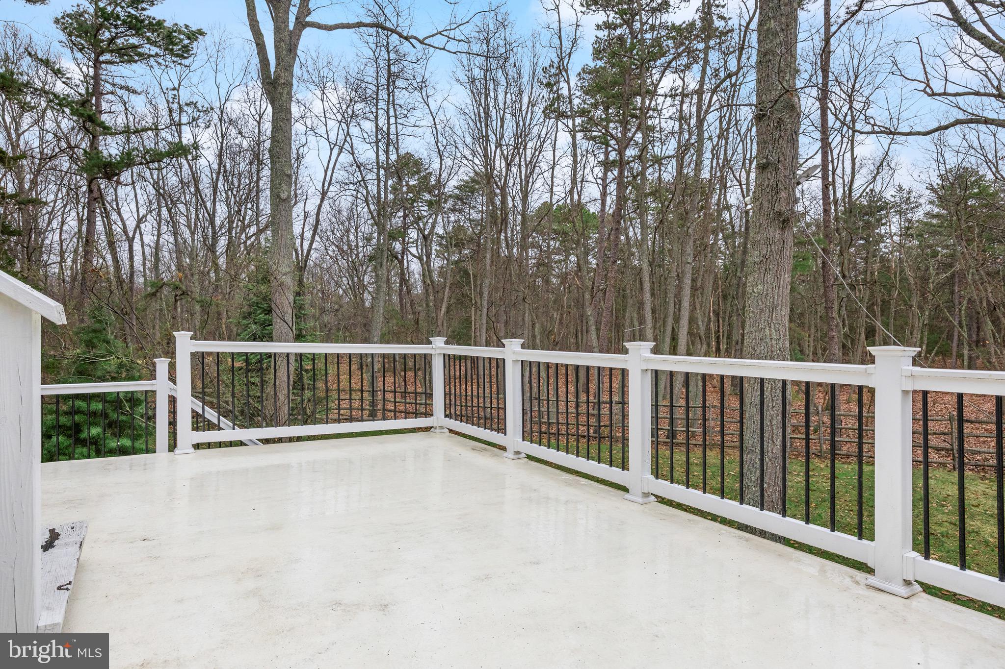 528 Kettle Run Road Marlton, NJ 08053 - Photo 41 of 43 Garage deck