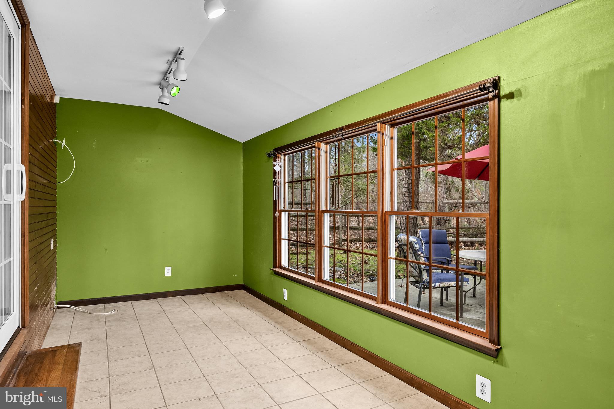 528 Kettle Run Road Marlton, NJ 08053 - Photo 9 of 43 Enclosed sun porch off of Family room