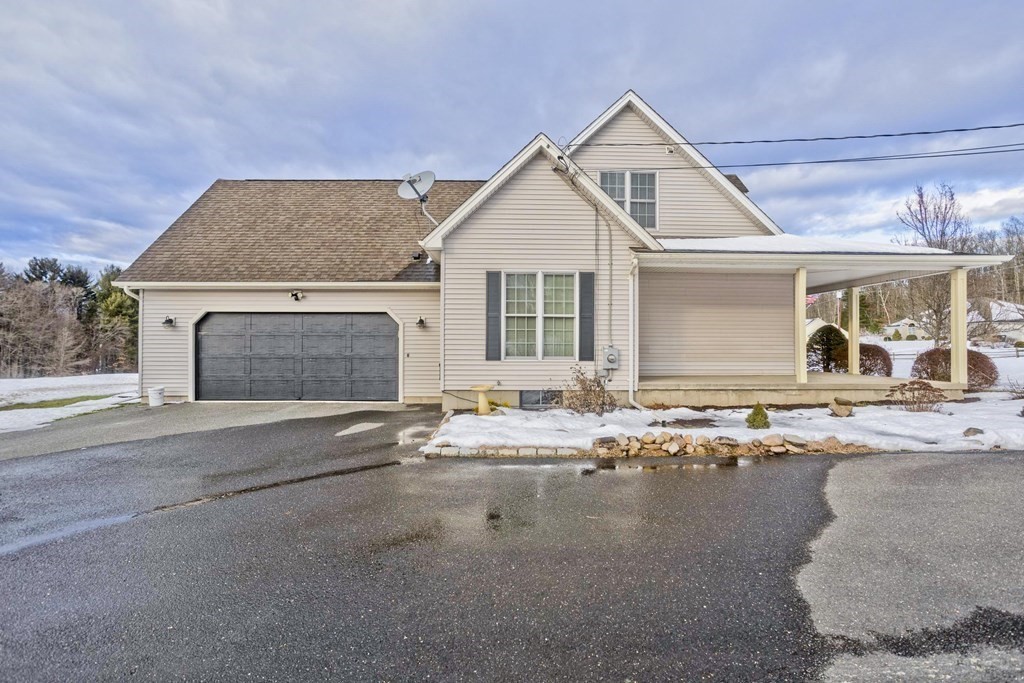 11 John Mason Road Southwick, MA 01077 - Photo 4 of 42 Gallery Image 4