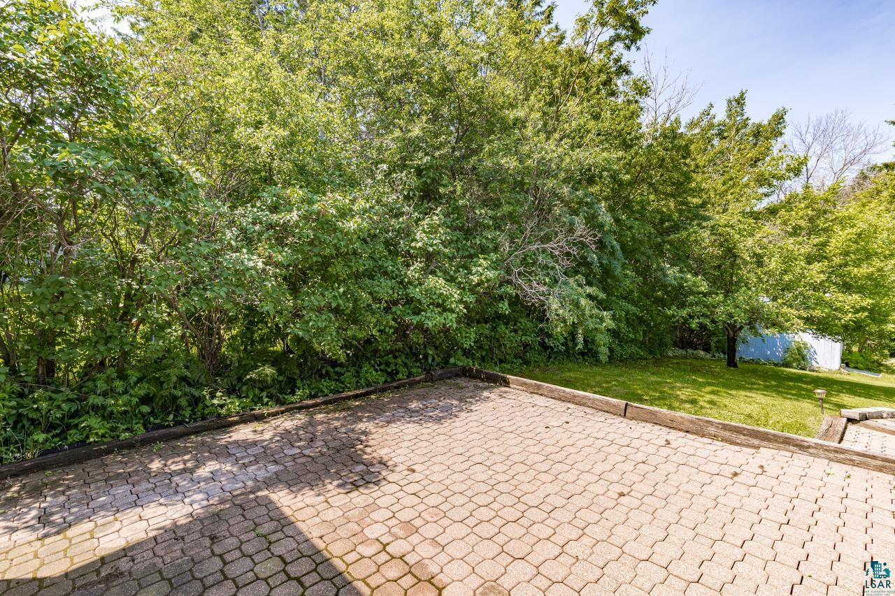 809 North Robin Avenue Duluth, MN 55811 - Photo 39 of 51