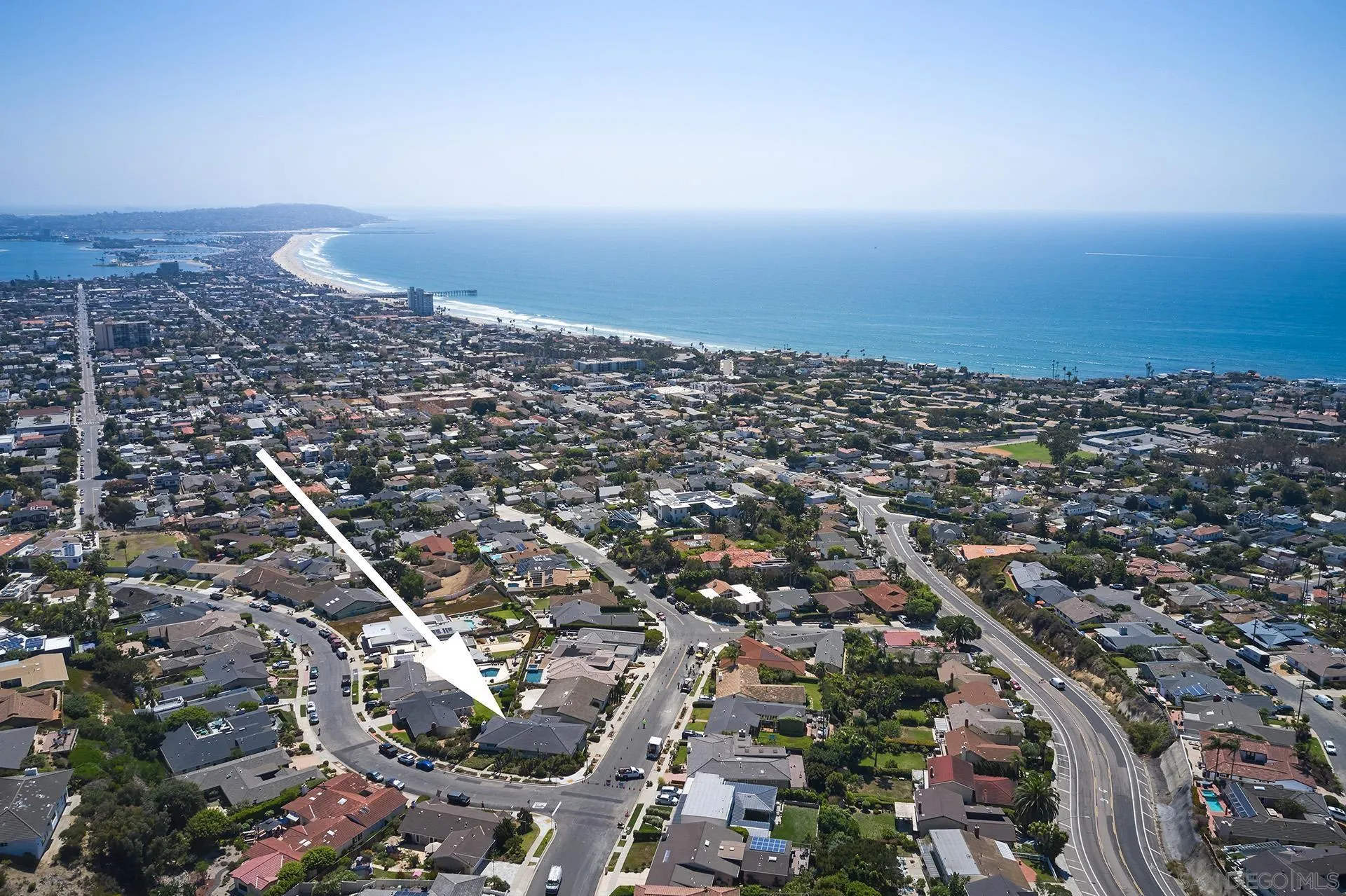 5560 Moonlight Lane La Jolla, CA 92037 - Photo 45 of 48 an aerial view of a city